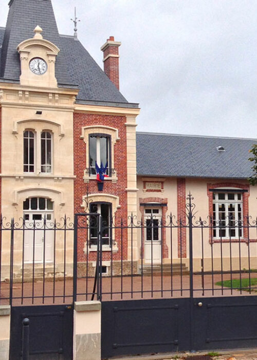 Mairie-école de Civry-la-Fôret